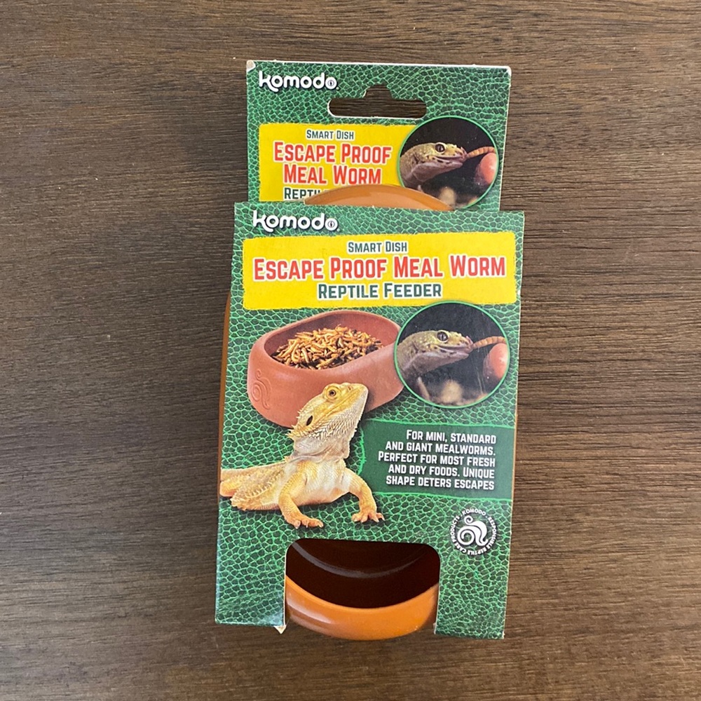 Komodo Smart Dish Escape Proof Meal Worm Reptile